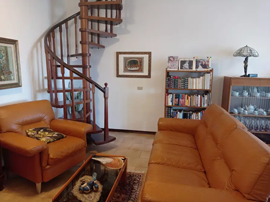 Immagine 30 di Casa bifamiliare in vendita  in via Manzoni a Agugliano