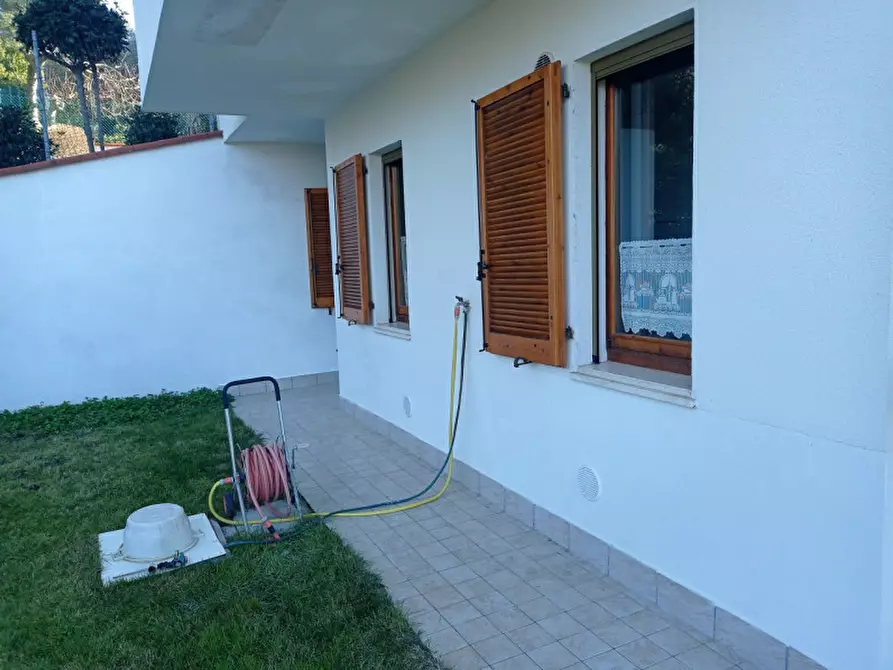 Immagine 40 di Casa bifamiliare in vendita  in via Manzoni a Agugliano