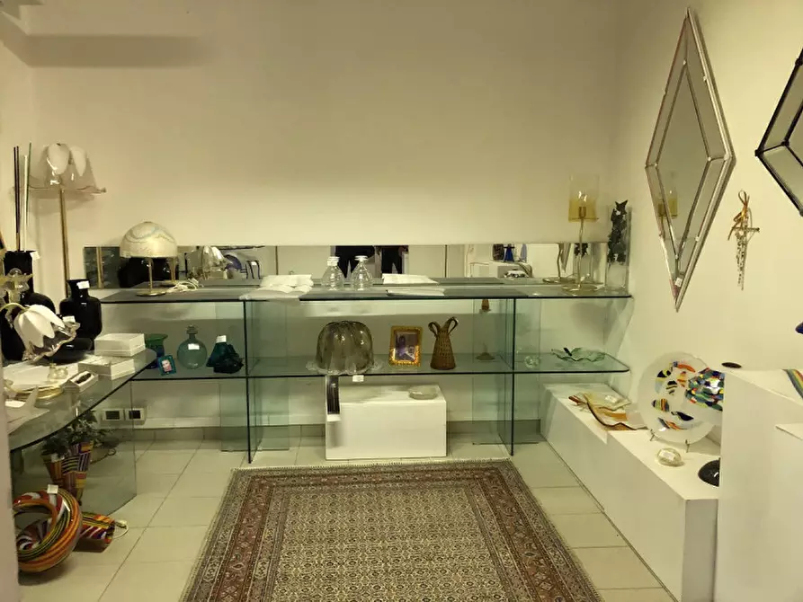 Immagine 4 di Magazzino in vendita  in Via Pigafetta a Chioggia