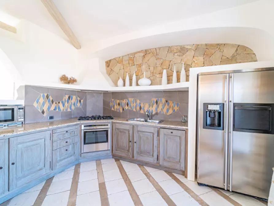 Immagine 7 di Villa in vendita  in VIA DEL GIGLIO a Olbia