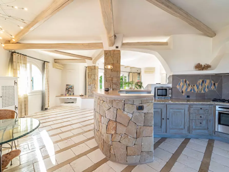 Immagine 8 di Villa in vendita  in VIA DEL GIGLIO a Olbia