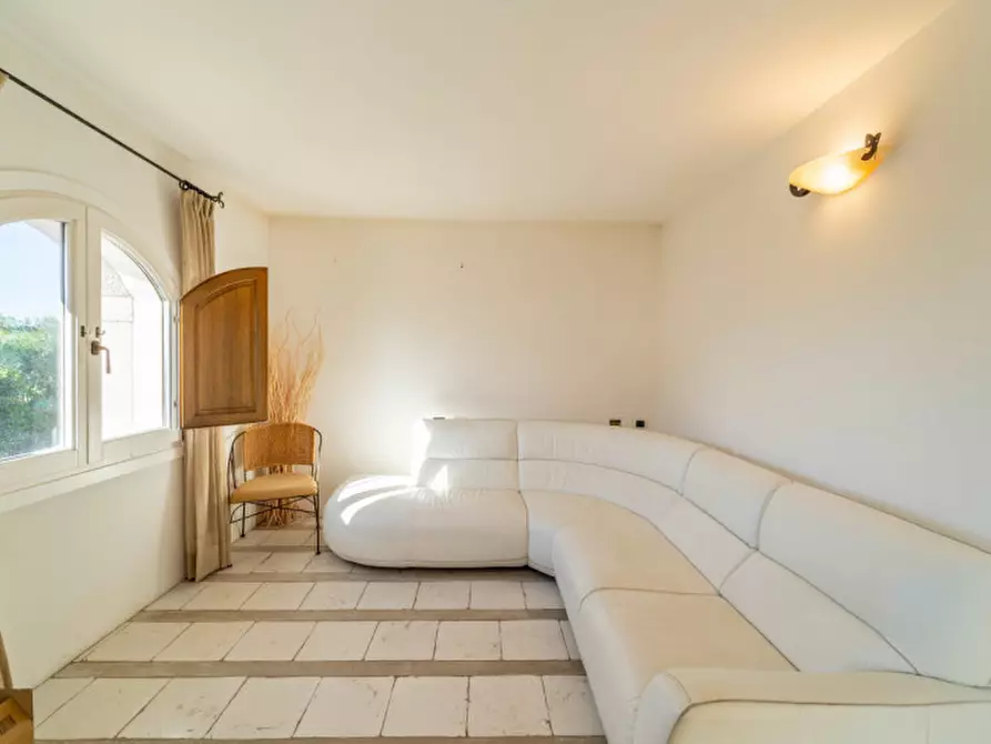 Immagine 10 di Villa in vendita  in VIA DEL GIGLIO a Olbia