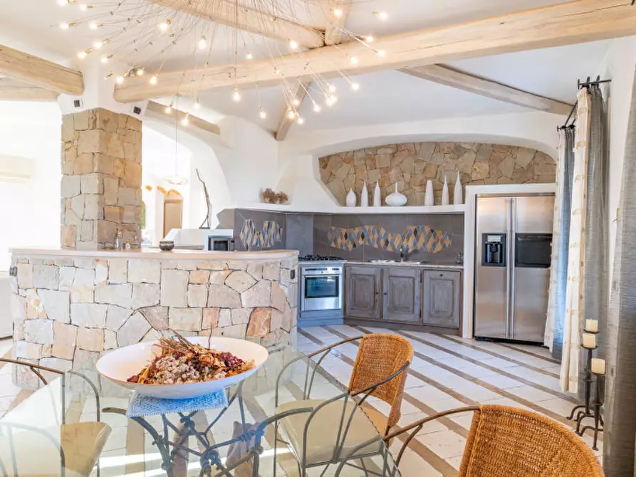 Immagine 11 di Villa in vendita  in VIA DEL GIGLIO a Olbia