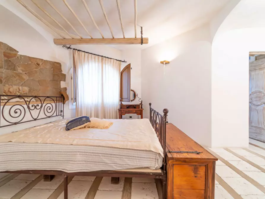 Immagine 19 di Villa in vendita  in VIA DEL GIGLIO a Olbia
