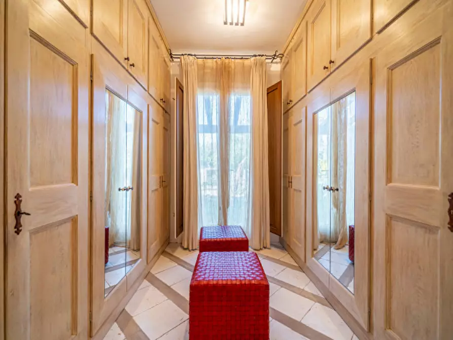 Immagine 20 di Villa in vendita  in VIA DEL GIGLIO a Olbia