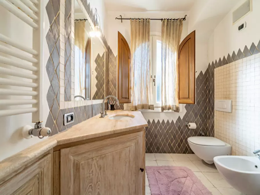 Immagine 21 di Villa in vendita  in VIA DEL GIGLIO a Olbia