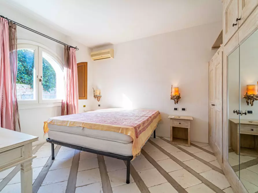 Immagine 32 di Villa in vendita  in VIA DEL GIGLIO a Olbia