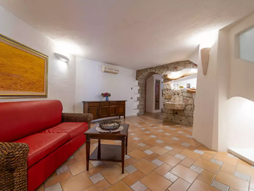 Immagine 35 di Villa in vendita  in VIA DEL GIGLIO a Olbia