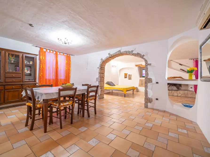 Immagine 44 di Villa in vendita  in VIA DEL GIGLIO a Olbia