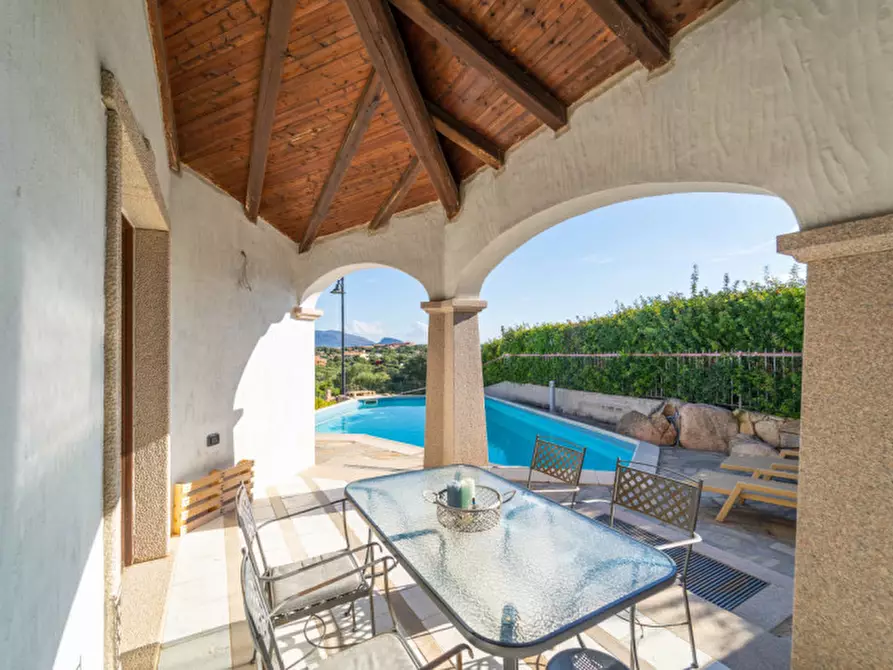 Immagine 59 di Villa in vendita  in VIA DEL GIGLIO a Olbia