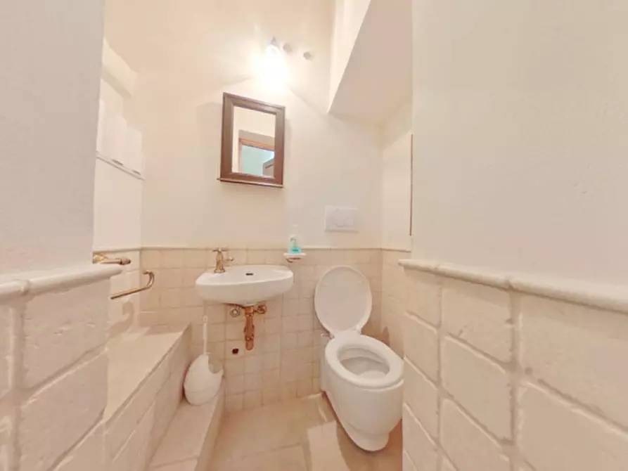 Immagine 13 di Casa indipendente in affitto  a Fasano