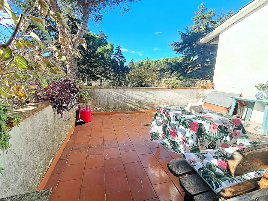 Immagine 36 di Casa indipendente in vendita  a Magione