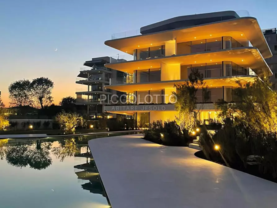 Immagine 3 di Appartamento in vendita  in Piazzetta Casa Bianca a Jesolo