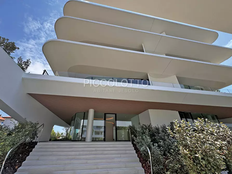 Immagine 8 di Appartamento in vendita  in Piazzetta Casa Bianca a Jesolo