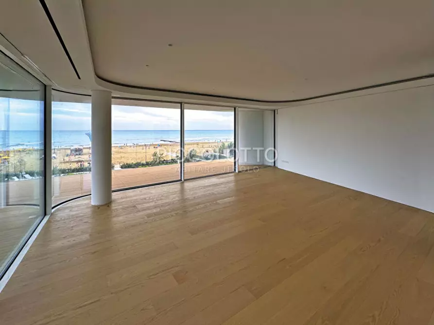 Immagine 9 di Appartamento in vendita  in Piazzetta Casa Bianca a Jesolo