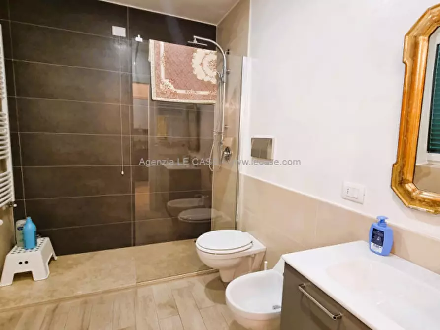 Immagine 10 di Villa in affitto  in via Spinetti a Forte Dei Marmi