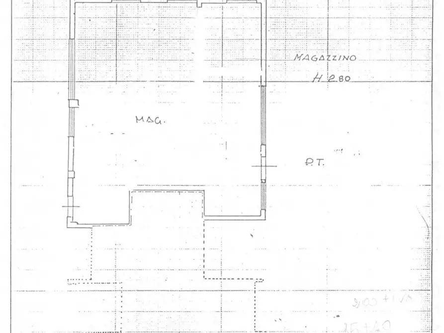 Immagine 9 di Magazzino in vendita  in Via Carnia a Terni