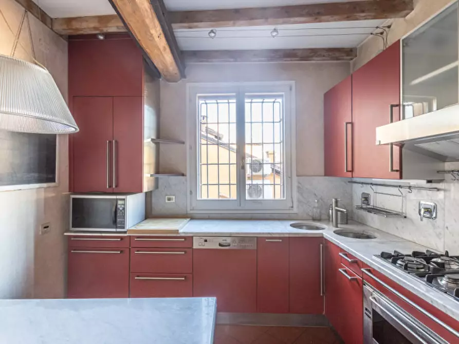 Immagine 7 di Appartamento in affitto  in Piazza Aldrovandi a Bologna