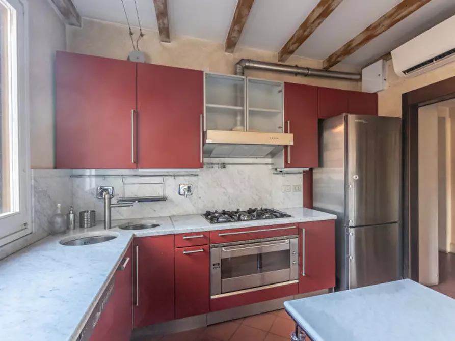 Immagine 8 di Appartamento in affitto  in Piazza Aldrovandi a Bologna