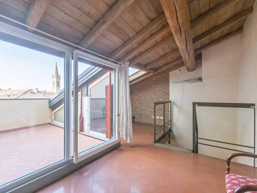 Immagine 12 di Appartamento in affitto  in Piazza Aldrovandi a Bologna