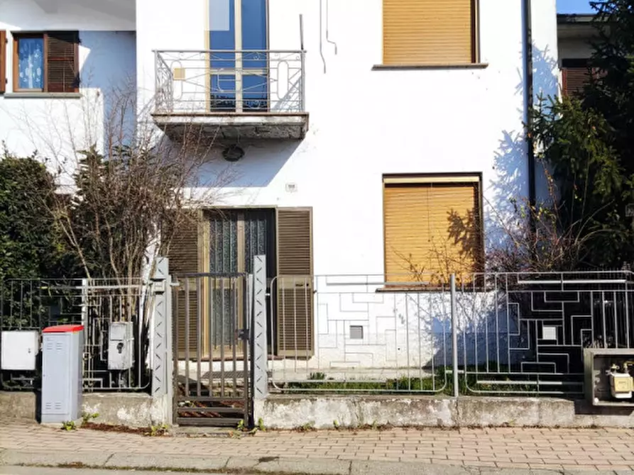 Immagine 36 di Villetta a schiera in vendita  in via Roma 98 a Lungavilla