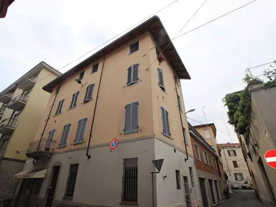 Immagine 8 di Appartamento in vendita  in Via Gian Giacomo Francia 2 a Casale Monferrato