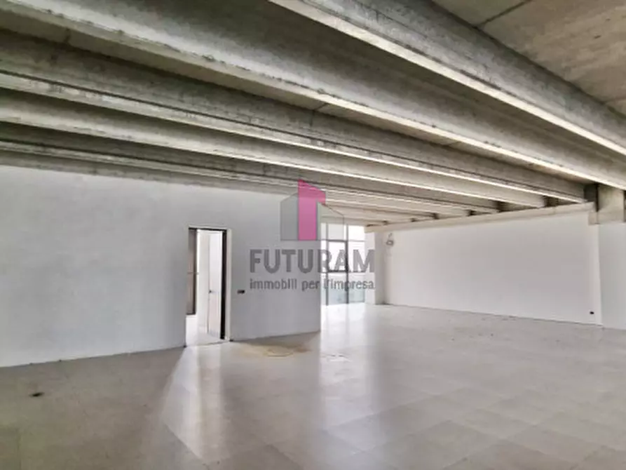 Immagine 12 di Ufficio in affitto  in roma a Altavilla Vicentina