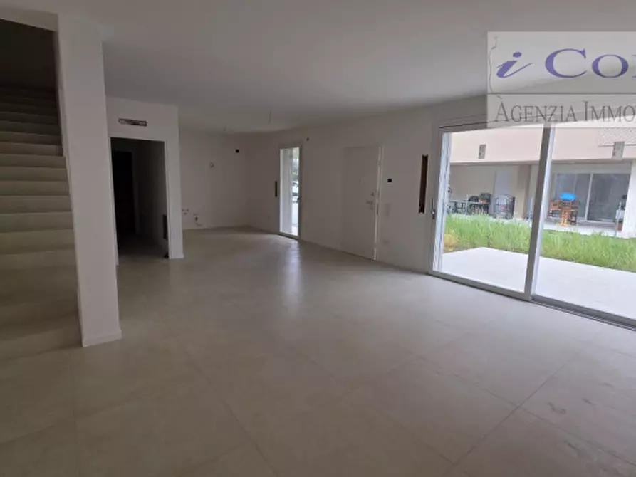 Immagine 4 di Casa trifamiliare in vendita  in Via Euganea Treponti a Teolo