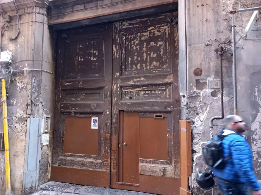 Immagine 7 di Magazzino in vendita  in Via Emanuele De Deo a Napoli