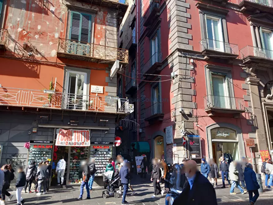 Immagine 9 di Magazzino in vendita  in Via Emanuele De Deo a Napoli