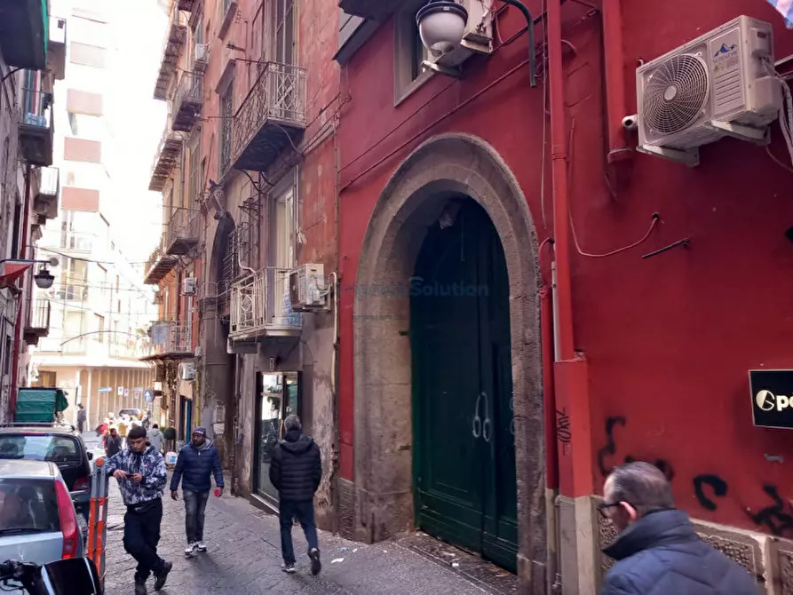 Immagine 15 di Magazzino in vendita  in Via Emanuele De Deo a Napoli