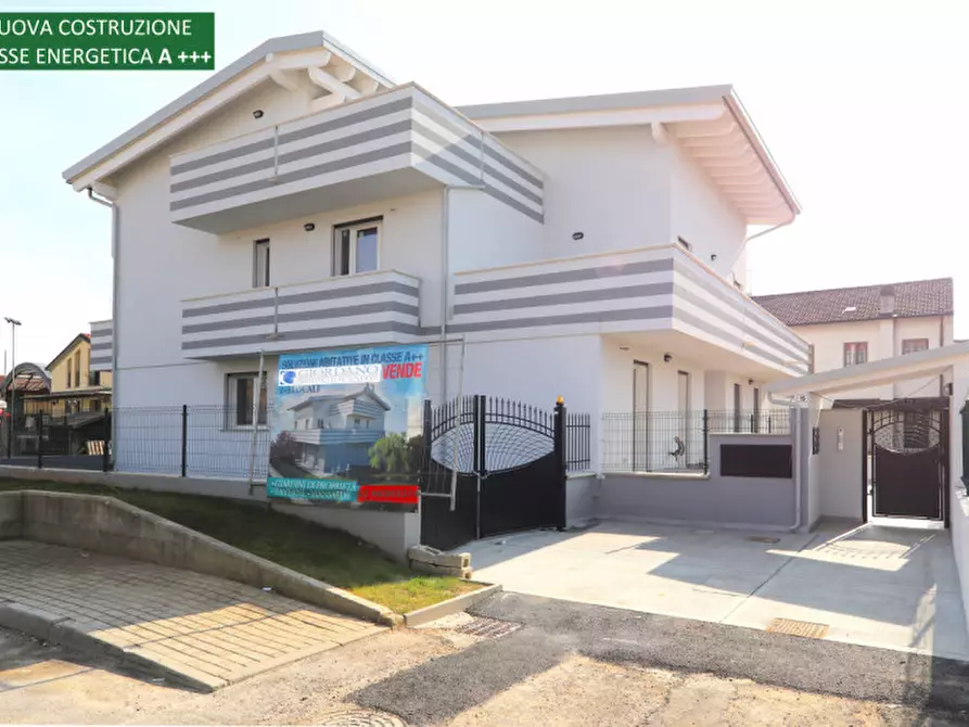 Immagine 16 di Appartamento in vendita  in Via Principale a Correzzana