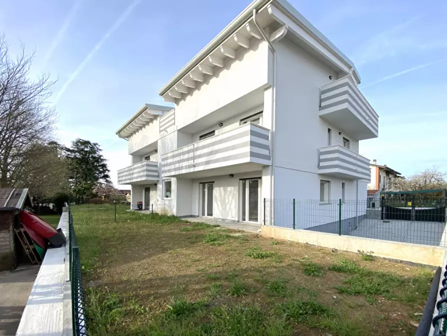 Immagine 24 di Appartamento in vendita  in Via Principale a Correzzana