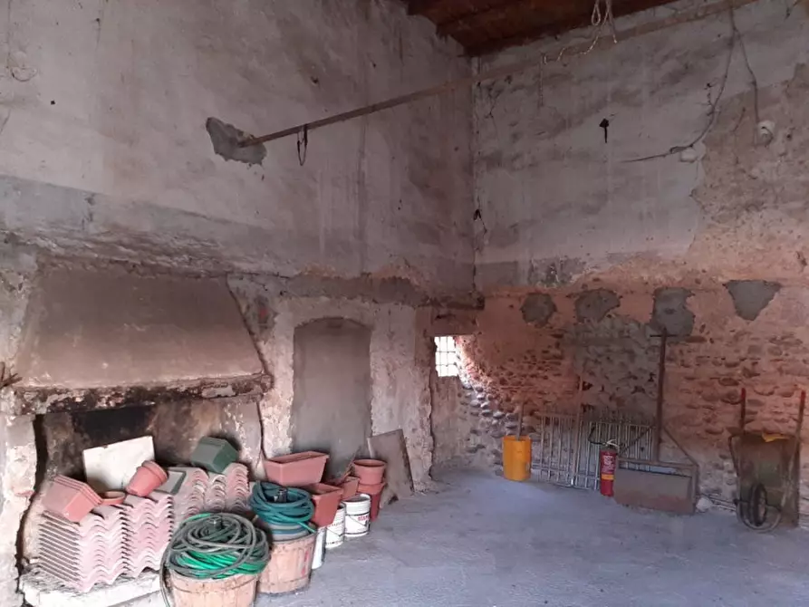 Immagine 5 di Rustico / casale in vendita  a Valeggio Sul Mincio