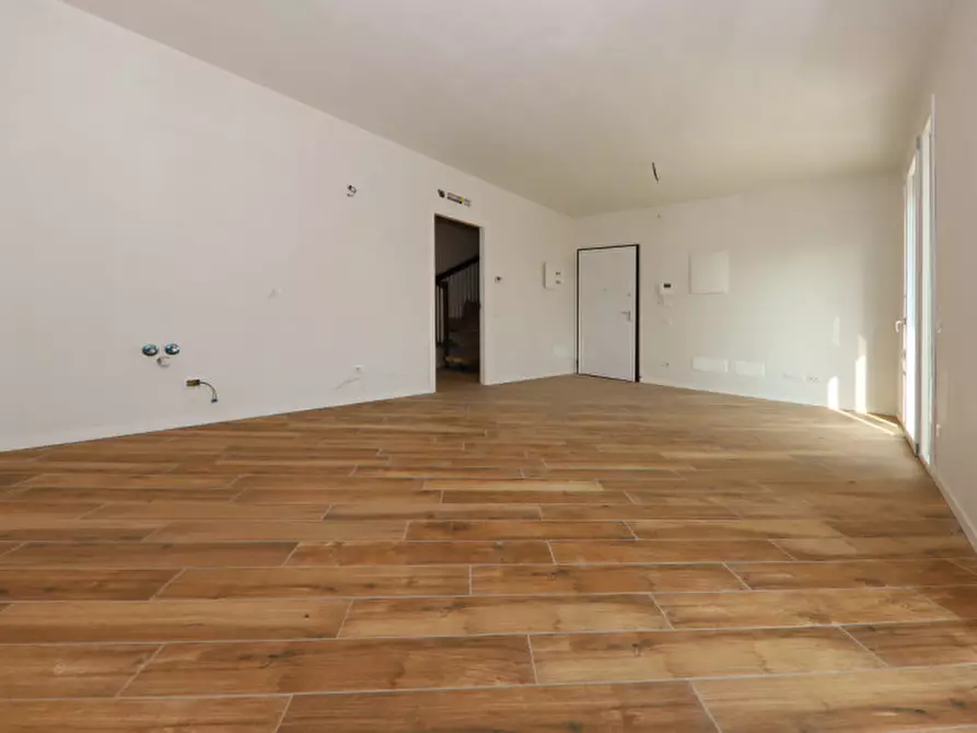 Immagine 8 di Appartamento in vendita  in Via Principale a Correzzana