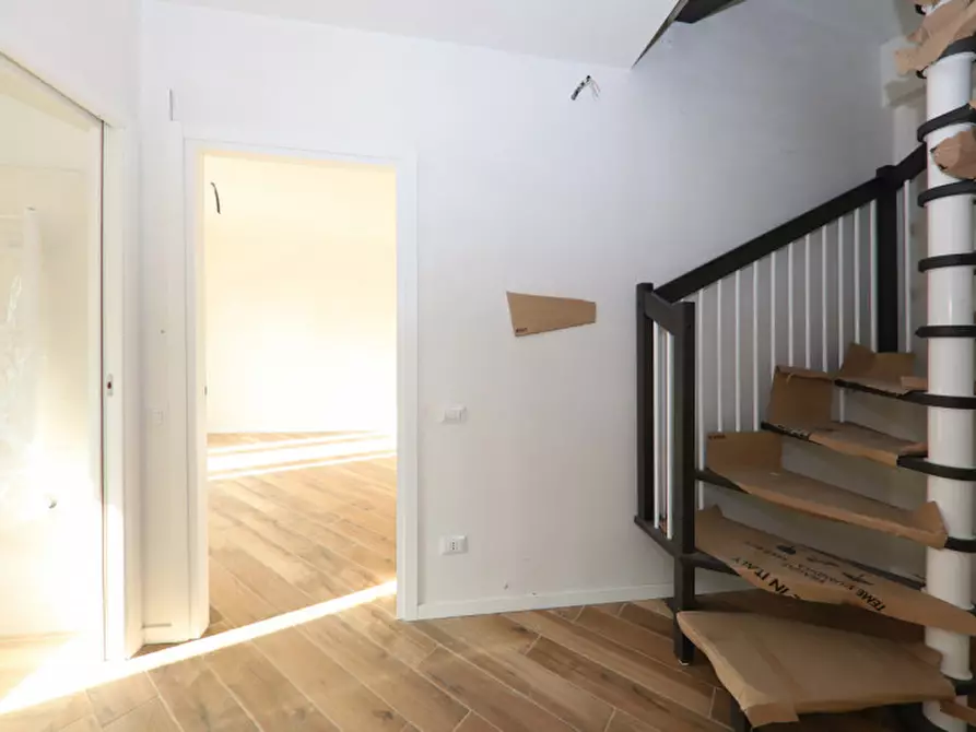 Immagine 10 di Appartamento in vendita  in Via Principale a Correzzana