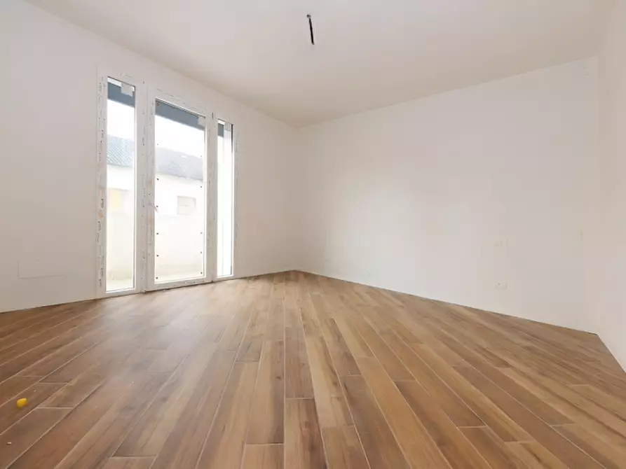 Immagine 11 di Appartamento in vendita  in Via Principale a Correzzana