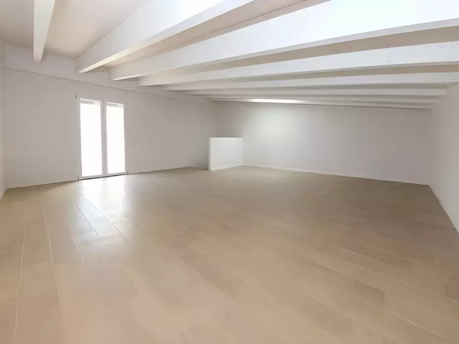 Immagine 17 di Appartamento in vendita  in Via Principale a Correzzana