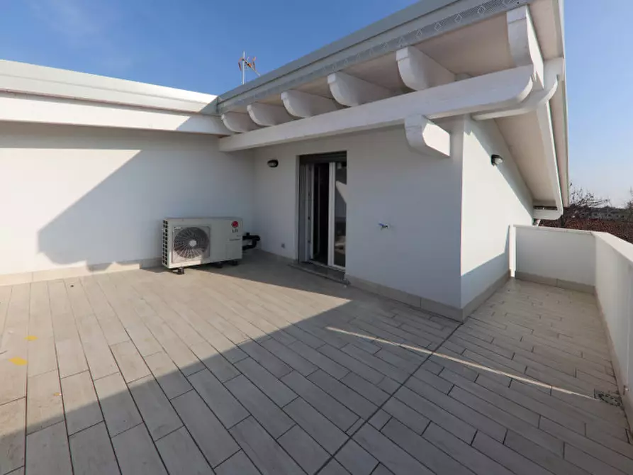 Immagine 18 di Appartamento in vendita  in Via Principale a Correzzana