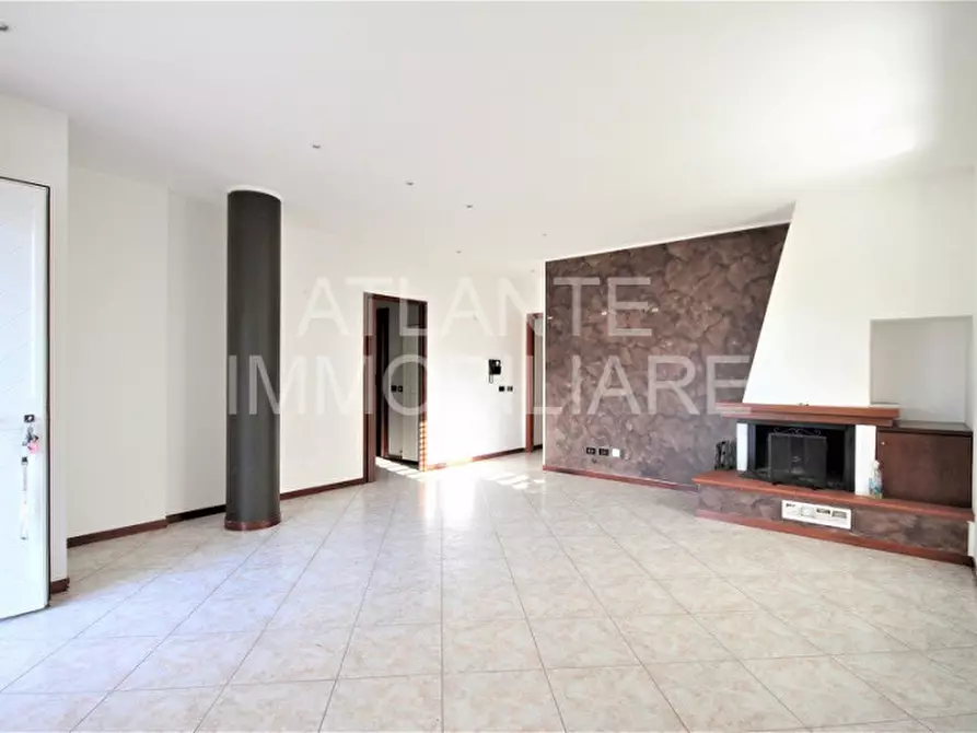 Immagine 4 di Casa bifamiliare in vendita  in Via Niccolo' Paganini a Misano Adriatico