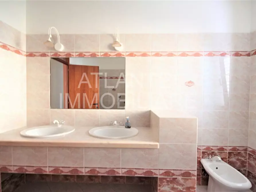 Immagine 13 di Casa bifamiliare in vendita  in Via Niccolo' Paganini a Misano Adriatico