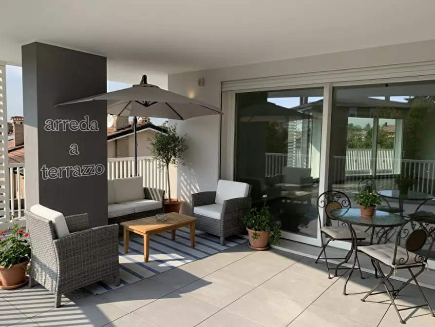 Immagine 12 di Attico in vendita  a Selvazzano Dentro