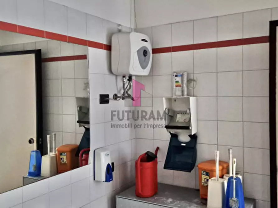 Immagine 14 di Ufficio in affitto  in roma a Altavilla Vicentina