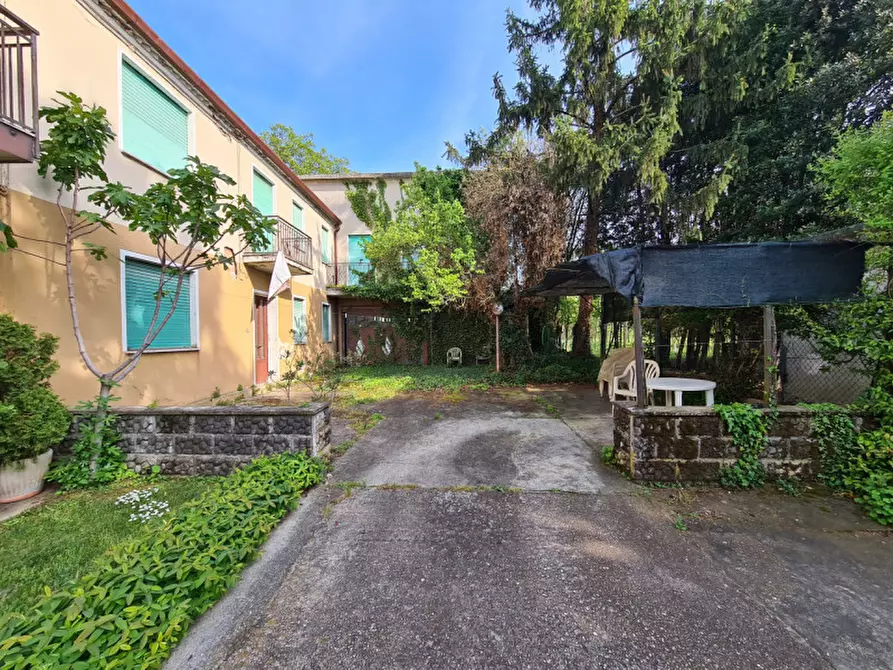 Immagine 1 di Casa bifamiliare in vendita  in VIA RANA Cà MORI a Este
