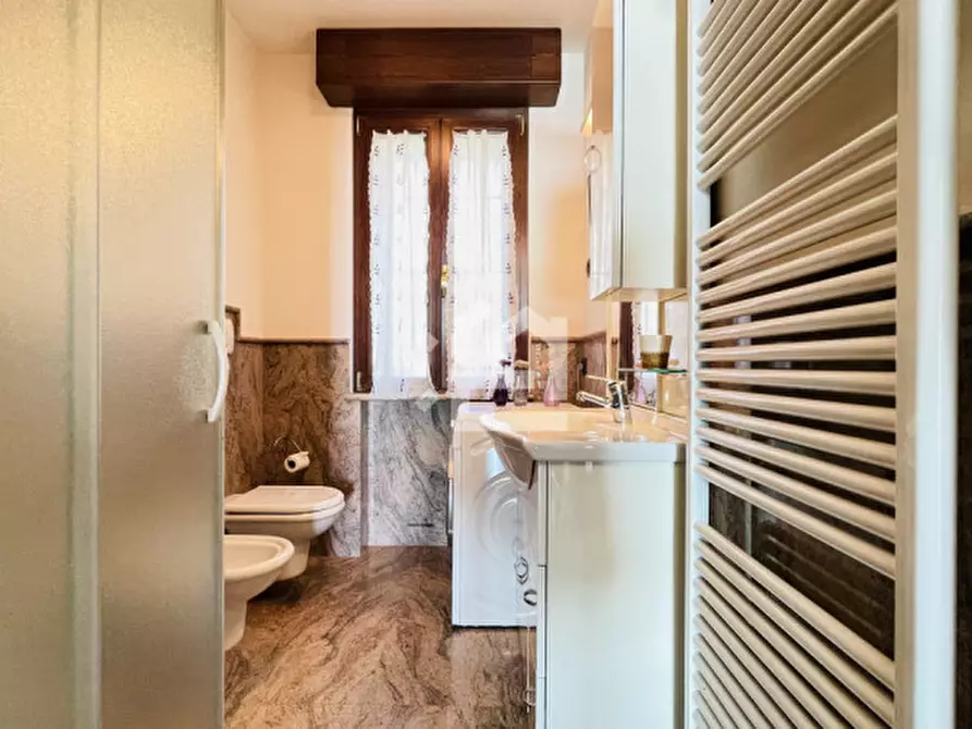 Immagine 25 di Casa bifamiliare in affitto  in Via Gardiola a San Felice Del Benaco