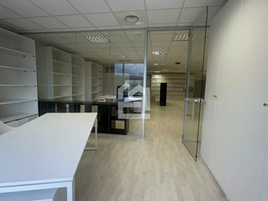 Immagine 8 di Attività commerciale in affitto  in Via Nazionale a Manerba Del Garda