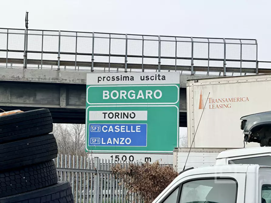 Immagine 3 di Capannone industriale in vendita  in Strada del Villaretto 159 a Torino