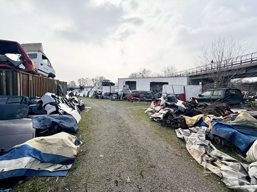 Immagine 17 di Capannone industriale in vendita  in Strada del Villaretto 159 a Torino