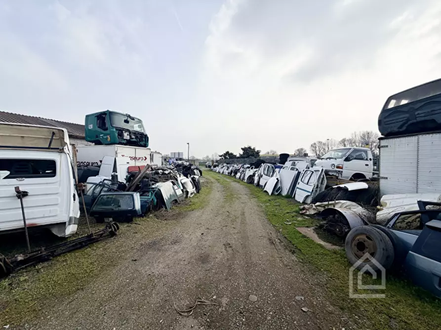 Immagine 18 di Capannone industriale in vendita  in Strada del Villaretto 159 a Torino