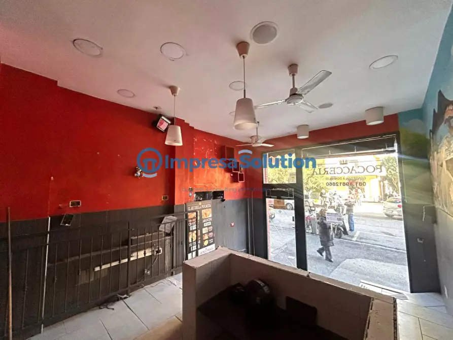 Immagine 6 di Negozio in affitto  in Via Giambattista Ruoppolo a Napoli